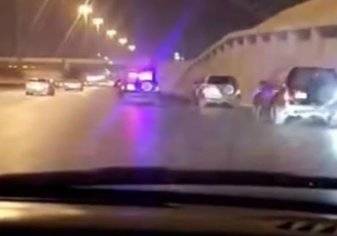 قوات المرور السري تطارد مركبات مخالفة وتعثر مع سائقيها على ممنوعات (فيديو)