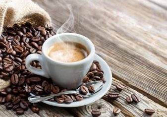 كيف يمكن لمدمني القهوة تجنب حدوث صداع بسبب الصيام؟ (فيديو)