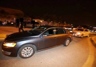 النائب العام السعودي يوجه بالقبض على شخص بعد ما فعله مع فتاة داخل سيارتها (فيديو)