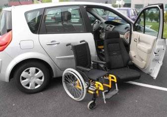 إدارة المرور السعودية تطالب ذوي الإعاقة بوضع العلامة المميزة لمركباتهم