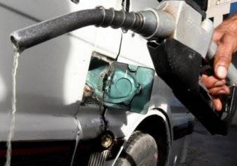 مصر تواجه أزمة رفع البنزين.. بالتسعير التلقائي للوقود في أكتوبر
