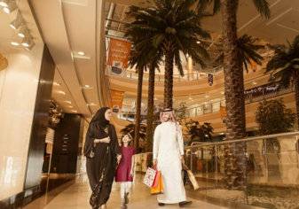 السعودية: عمل المحلات 24 ساعة مرهون بمقابل مالي.. وهذه قيمته؟