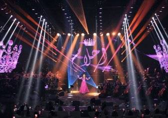 أحلام تؤدي "الخطوة" الجنوبية على مسرح طلال مداح بأبها (صور وفيديو)