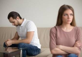 زوجة تطلب الطلاق بسبب الاهتمام الزائد!
