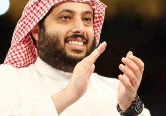 آل الشيخ يعلن تضامنه مع رئيس الأهلي المصري