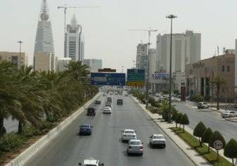 ما هي حقيقة فرض رسوم على الطرق في السعودية؟