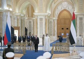 بالصور .. بوتين في ضيافة الإمارات وسط استقبال حافل