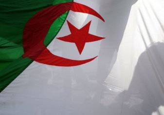 الجزائر تستقبل العام الجديد بـ 13 ضريبة
