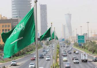 ما حقيقة فرض "ضريبة" على الدخل في السعودية؟