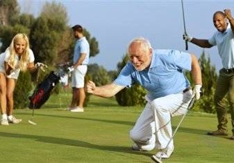 علمياً: رياضة الغولف تطيل العمر!