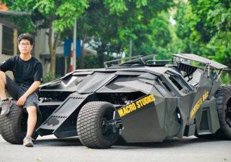 شاهد.. شاب يصنع سيارة باتمان الأسطورية بـ 20 ألف دولار