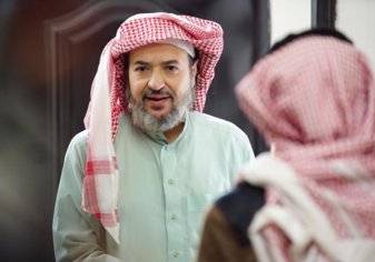 أمير سعودي يتدخل لعلاج فنان مشهور