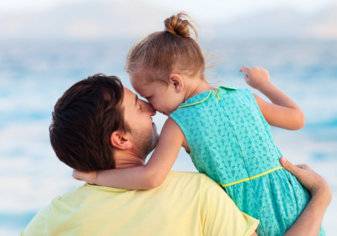 كيف تكون أباً مثالياً بعد الطلاق؟