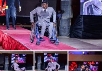 سوداني يتحدى إعاقته في أول عرض أزياء رجالي (صور)