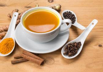 فوائد صحة مذهلة للشاي الكركم
