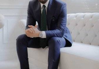 بالصور: أجمل البدل الرجالية لأفضل مصمم أزياء عربي
