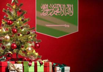 في مشهد غير مألوف.. سعوديون يتهافتون على شراء شجرة عيد الميلاد