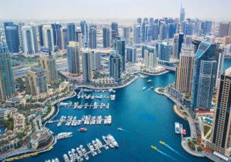 كم عدد الشركات الأجنبية في الإمارات؟