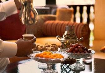 دبي تقدم الطعام علناً في نهار رمضان وصلاة التراويح 15 دقيقة في الكويت