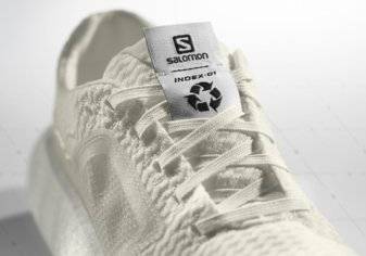 "الاستدامة" عنوان موضة أحذية الركض في 2021