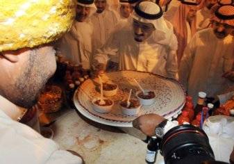 بالفيديو: تعرف إلى الأكلات التي يفضلها ملوك السعودية والراحل قابوس