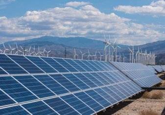 السعودية تحتضن أول منطقة في العالم تعمل بالطاقة المتجددة
