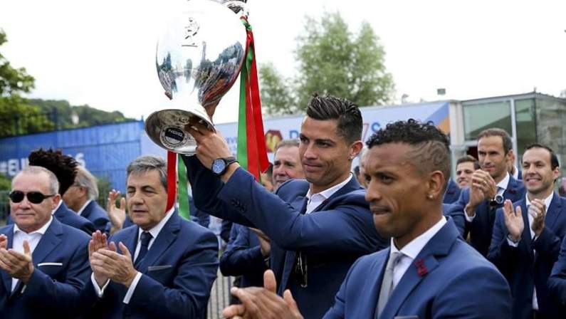 احتفالات البرتغال بكأس الأمم الأوروبية