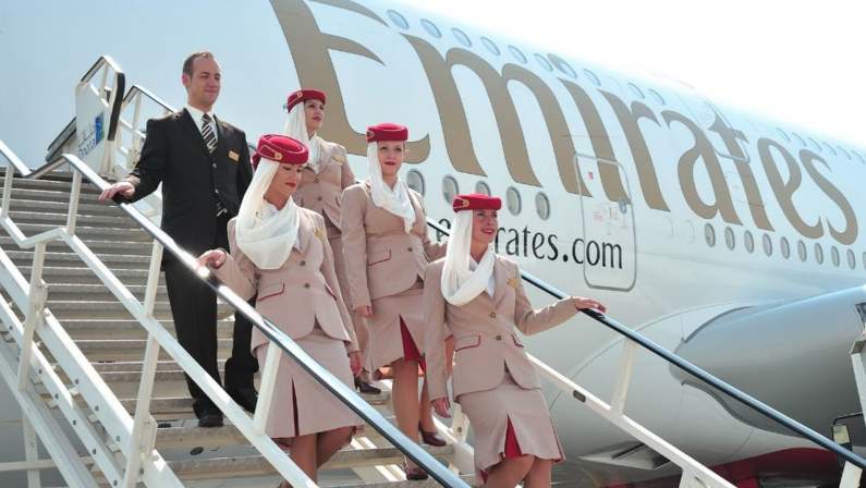 emirates-airlines-stewardess-sport_11.jpg