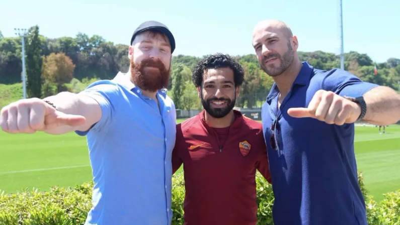 كرة القدم تظهر وجه المشجع لنجوم Wwe في حضور محمد صلاح