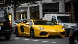 370CBA7300000578-3733014-A_bright_yellow_Lamborghini_Aventador_which_can_cost_around_300_-a-177_1470841187027.jpg