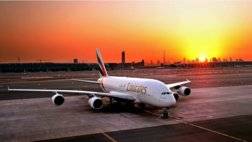 emirates_airbus_a380_night_landing_dubai-852x480.jpg