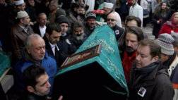 صور من جنازة الممثل التركي أيبيرك أتيلا