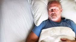 آثار قلة النوم على صحة الإنسان