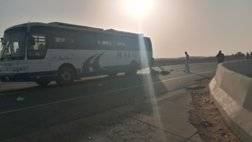 سيارة كورولا تصطدم بحافلة نقل طالبات في صبيا