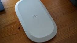 Maketh_the_Man-Anton_Welcome-ixpand_wireless_charger2-1440x960.jpg