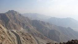 Saudi_Mountain_Road_(8103490749).jpg