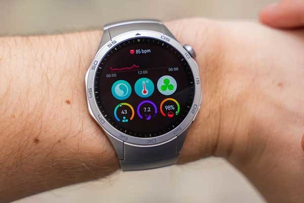 ساعة Huawei Watch GT4 تتمتع بمراقبة صحية صارمة
