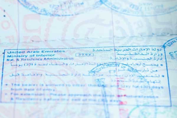 كيفية التقدم بطلب للحصول على تأشيرة سياحية في دولة الإمارات العربية المتحدة