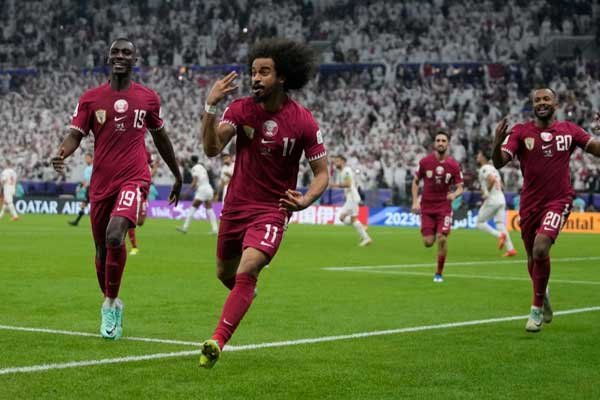 ركلتي جزاء تضع قطر في التاريخ الذهبي لمنافسات كأس آسيا