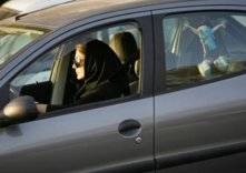 كيف تحصل المرأة السعودية على رخصة قيادة دون اختبار؟