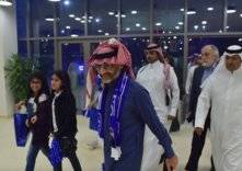 رد الوليد بن طلال على مشجع طالبه بضم رونالدو للهلال - فيديو