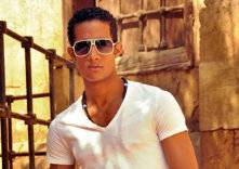 مذيعة وممثلة مصرية تكشف تفاصيل خلافها مع الممثل محمد رمضان (فيديو)