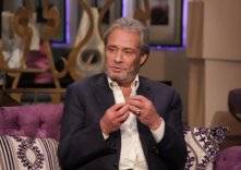 فاروق الفيشاوي: "أحمد إبني فرح لما أعلنت إصابتي بالسرطان" (فيديو)
