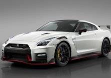 نيسان تكشف النقاب عن GT-R Nismo الجديدة خلال فعاليات معرض نيويورك للسيارات (صور)