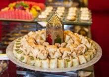 ماذا يحدث لجسم الصائم عند تناول الحلويات العربية؟