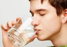 شرب الماء قبل النوم.. لخسارة الوزن وتحسين المزاج