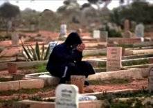 شاهد... عراقي يزور قبرة منذ أكثر من ربع قرن!