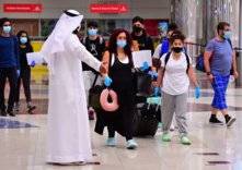 الإمارات.. لائحة عقوبات جديدة على مخالفي إجراءات كورونا