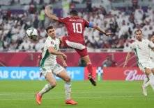 كأس العرب: فوز جزائري مثير ووقت بدل ضائع قد يدخل "غينيس"!